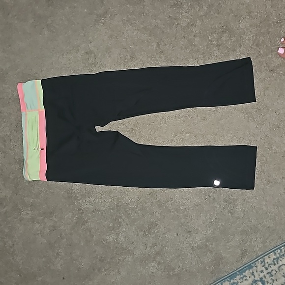 Lululemon capri leggings - Picture 1 of 4